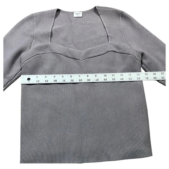 Abercrombie & Fitch Long Sleeve Sweetheart Heavy Sweater Ribbed Gray Size Large - Picture 4 of 7